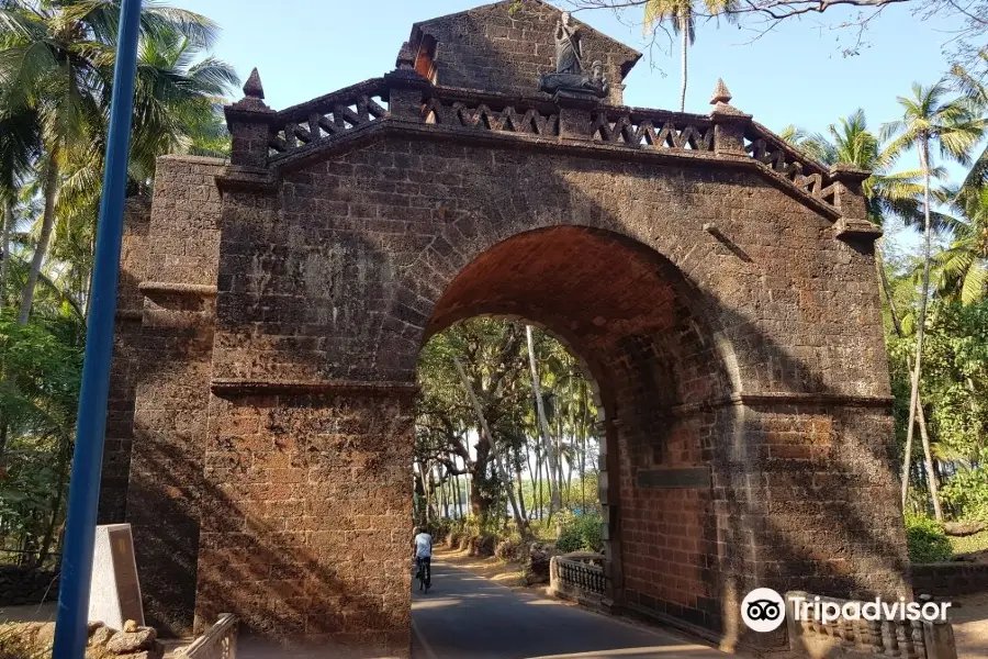 Viceroys Arch, Goa