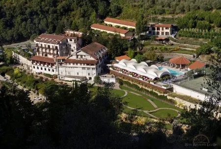 Hotel Lago Bin Отели в г. Пинья