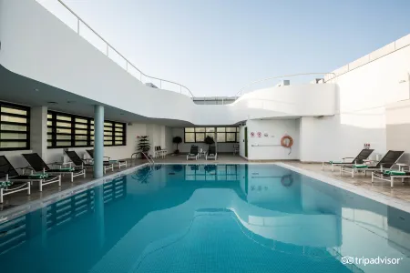 Holiday Inn ABU DHABI by IHG