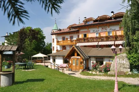 Hotel Rosa Resort Отели в г. Tassullo
