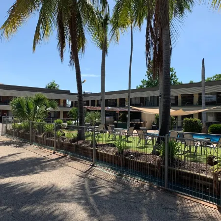 Pine Tree Motel