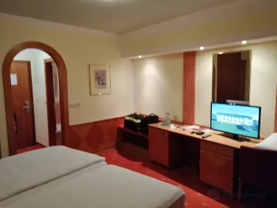 Hotel Weinberg Timelkam 주변 호텔