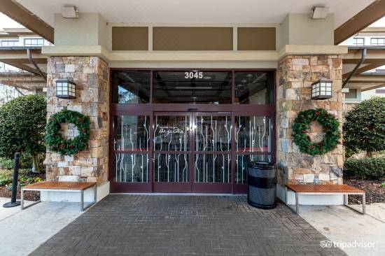 dobbins inn afb
