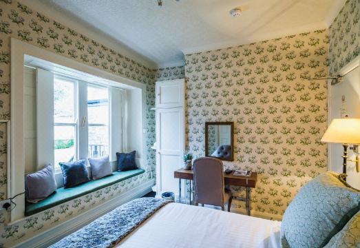 The West House - Housity