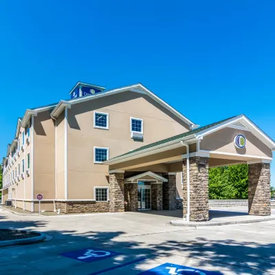 Cobblestone Hotel & Suites - Erie Hotels near بريسك آيسل إستيت بارك