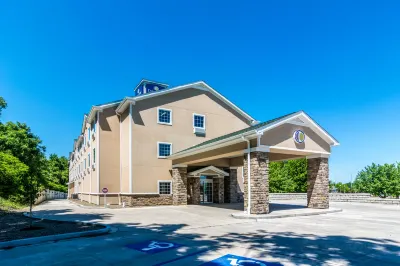 Cobblestone Hotel & Suites - Erie Hotels near Warner Theatre