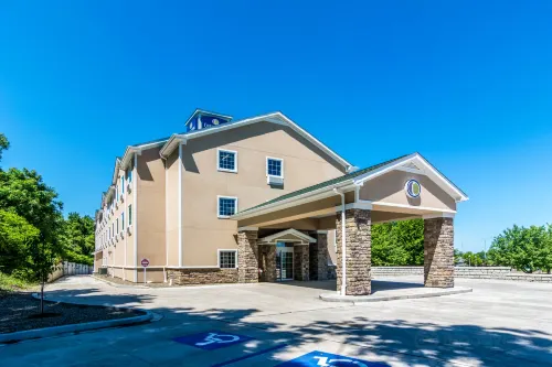 Cobblestone Hotel & Suites - Erie