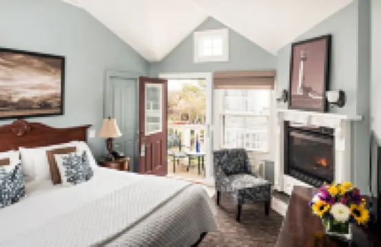 Crowne Pointe Historic Inn Adults Only