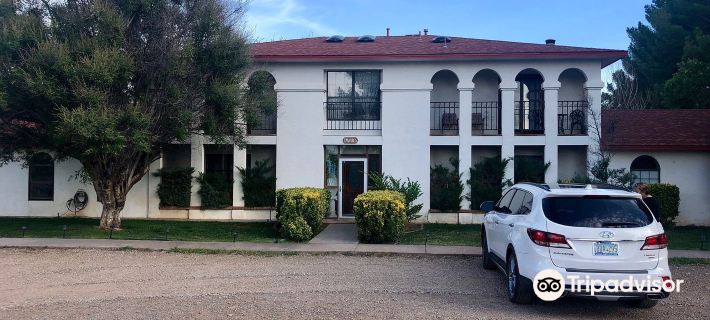 Tavares Inn Hotels in Otero County