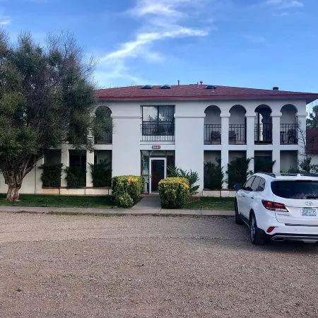 Tavares Inn