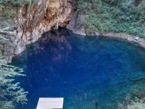 Agua Milagrosa lagoon (Dolina)