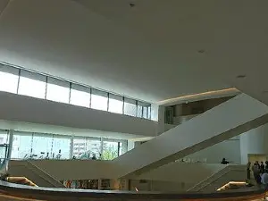 新居浜市総合文化施設・美術館