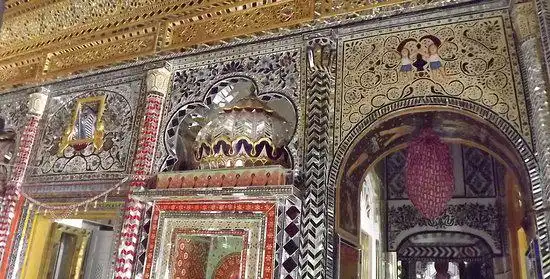 Hotels near Jain Glass Temple