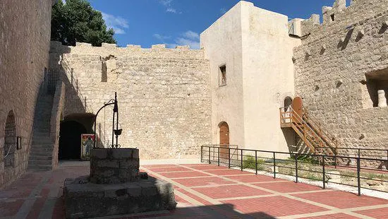 Castello Frangipani