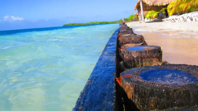 Hotels near Bannister Island