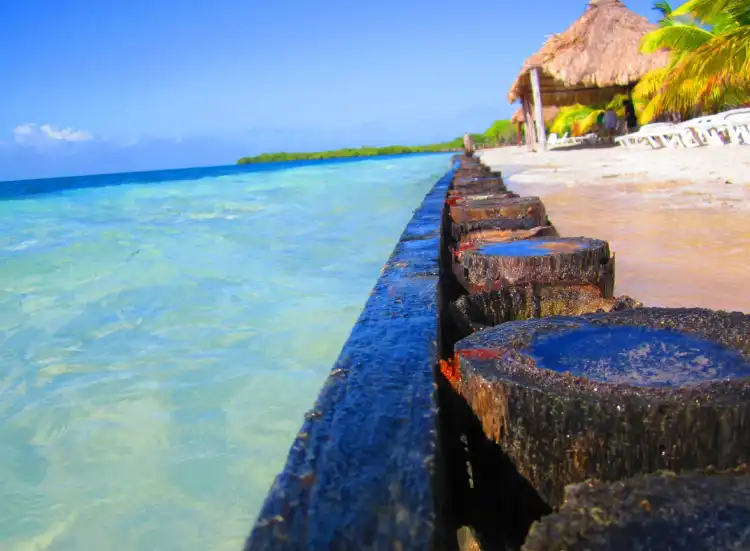 Hotels near Bannister Island