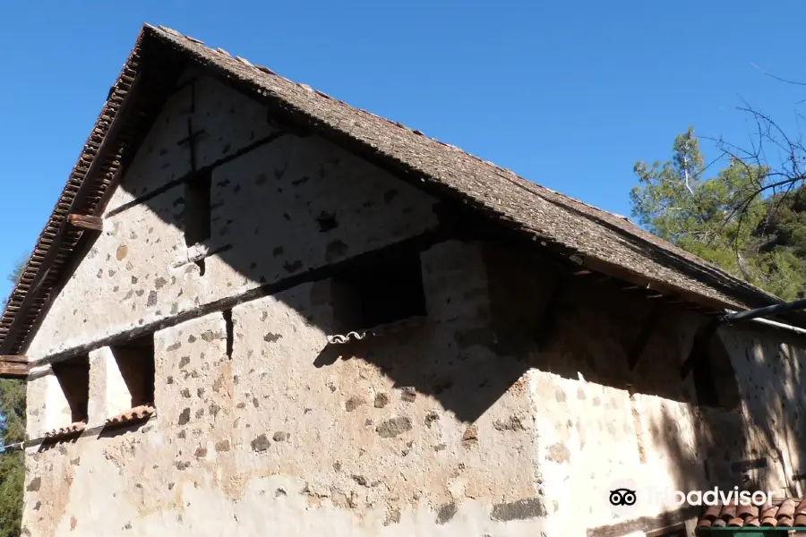 Agios Nikolaos tis Stegis Church