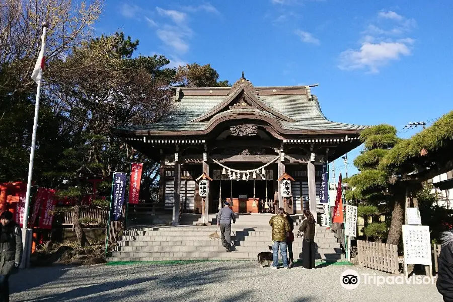 Kugenuma Fushimi Inari Shrine (Shrine of Eye-Slugger)