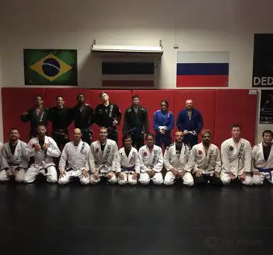 Hotel berhampiran Phuket Chalong Muay Thai Gym