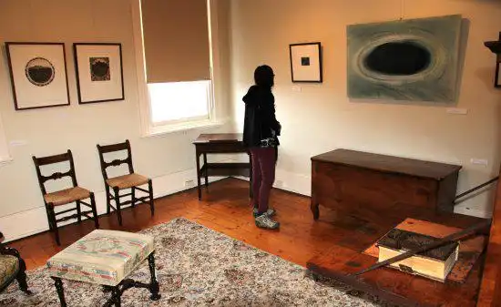 Hotels near Wishart Gallery