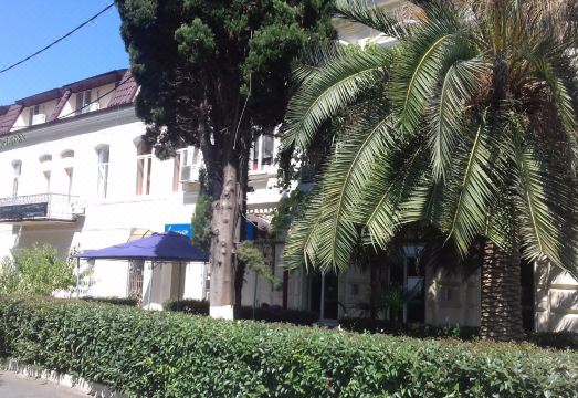 Dioskuriya Guest House - Housity