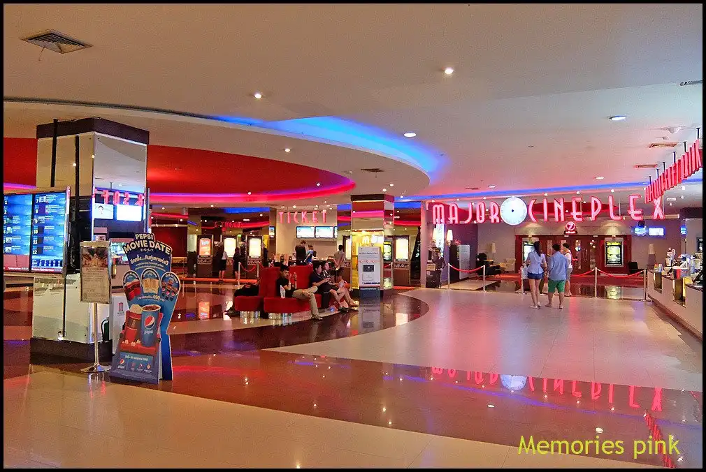 Hotels near Imperial World Samrong