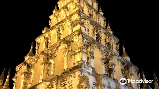 Wat Chedi Liam Temple