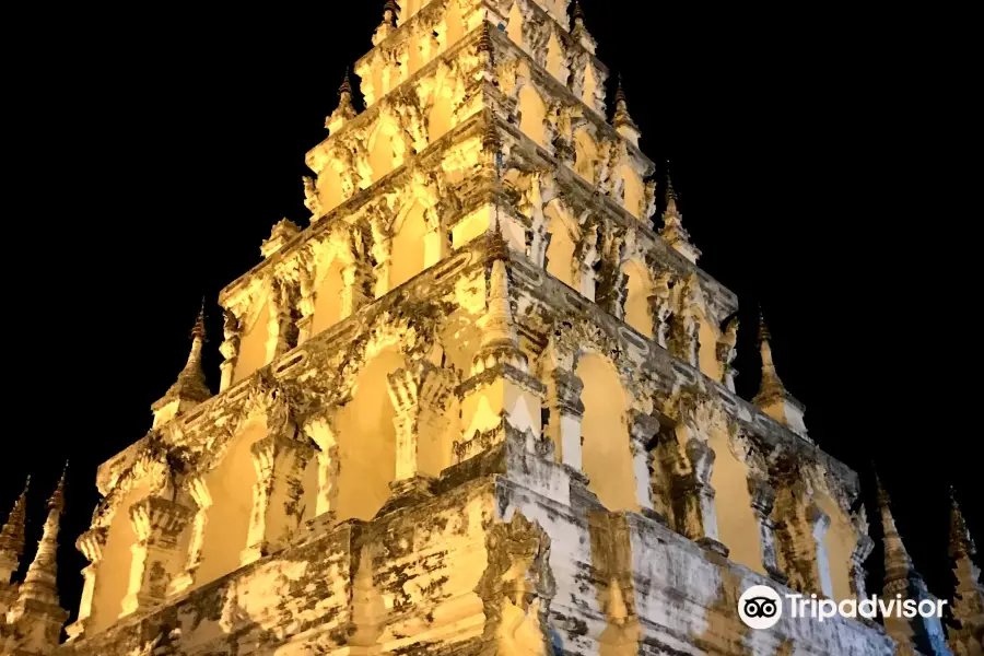 Wat Chedi Liam Temple