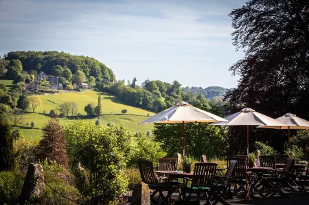 CBH Burleigh Court Hotel Отели в г. Бримскомб