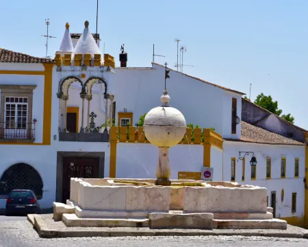 Noble House Essence Évora - by Unlock Hotels โรงแรมในแอวูรา