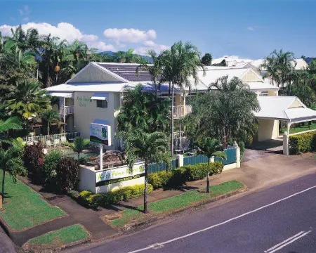 リーフ パームス モーテル ケアンズ・ノースのホテル