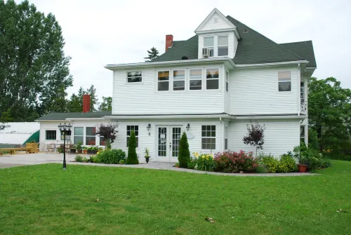 Shamrock Suites Hotels in Florenceville-Bristol