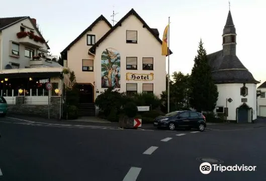 瑟芭思特詩福餐廳酒店