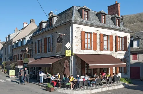 Logis Hôtel-Restaurant les Coudercous Hotels in Laguiole