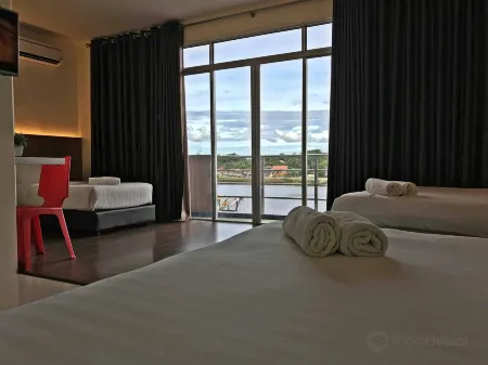 Place2Stay Business Hotel - Waterfront