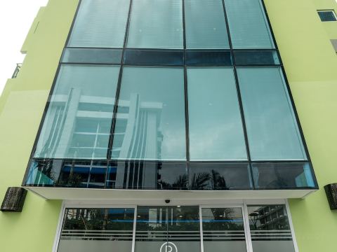 R Hotel Kingston