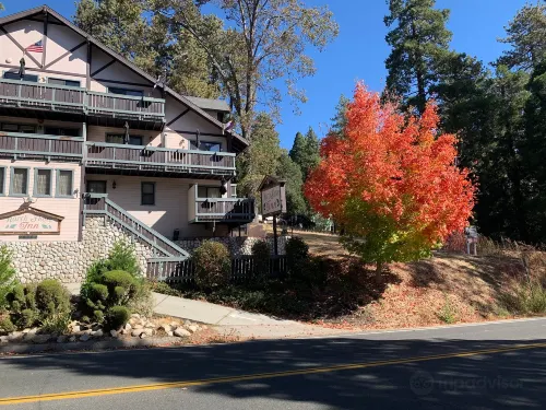 The North Shore Inn Hotels in Crestline