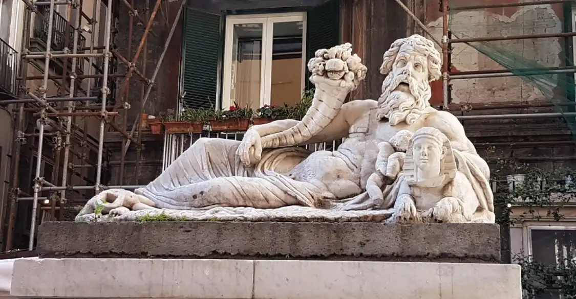 Statua del Nilo 주변 호텔