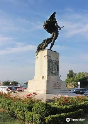 Monumento ai Caduti di Tutte le Guerre
