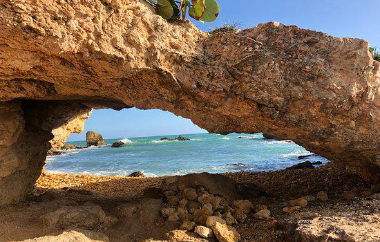 Playa Sucia