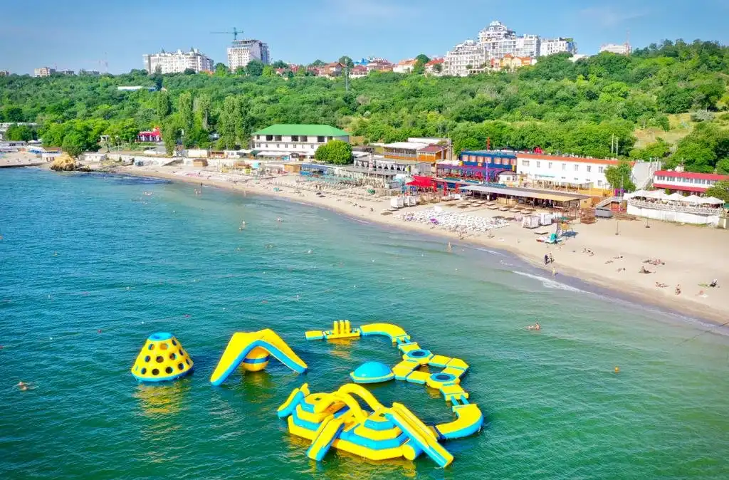 Hotels near Lanzheron Beach