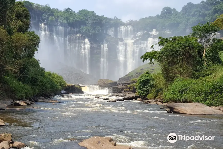 Kalandula Falls