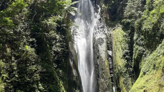 Dhaekale Waterfall/Air Terjun Muru Dhaekale