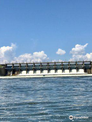 Lake Livingston Dam