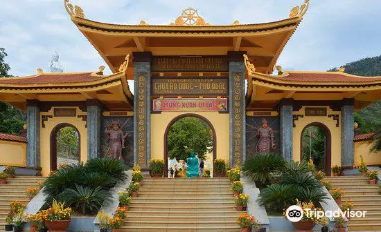 Dình Nguyễn Trung Truc Pagoda