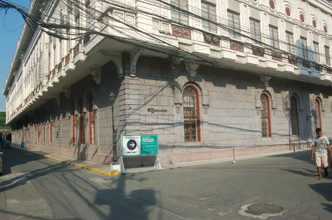 Hotel in zona E.C.J Building