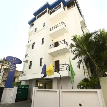 The down Town Hotel マサブ・タンク周辺のホテル