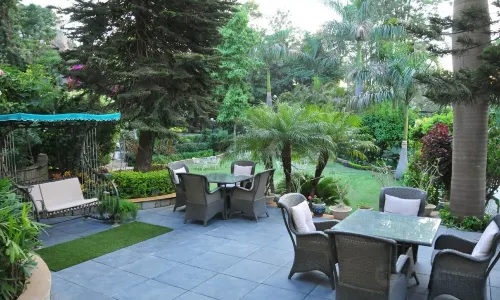 Hotel Hillock