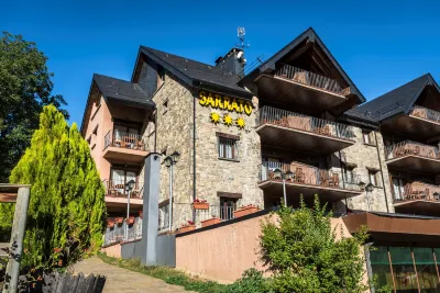 Aparthotel Sarrato Hotels in Sallent de Gállego