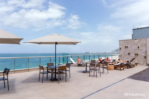 Arena Leme Hotel
